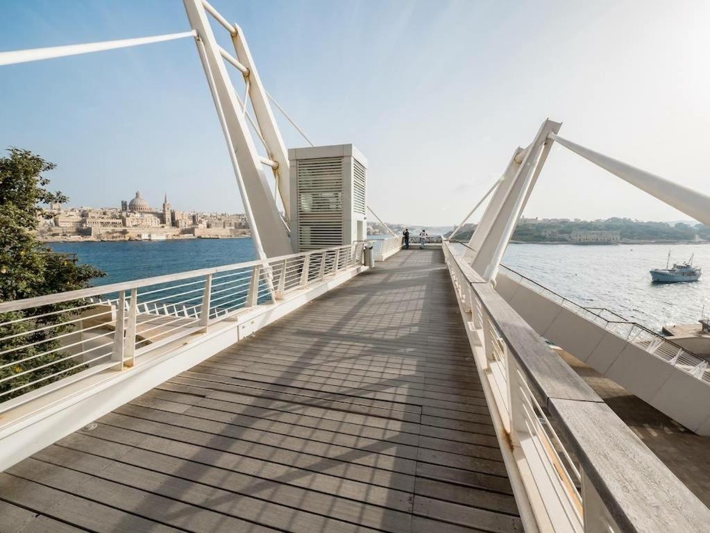 Super Luxury Apartment In Tigne Point, Amazing Sea Views Sliema Exterior photo